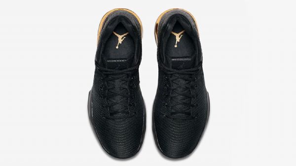 Nike Air Jordan 31 Low Tops Sko Til Mænd Sort Guld