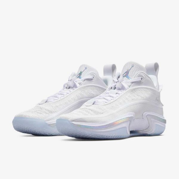 Nike Air Jordan Xxxvi Low Tops Basketball Sko Til Mænd Hvid Sølv