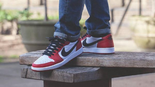 Nike Air Jordan 1 Low Tops Chicago Sko Til Mænd Rød Hvid Sort