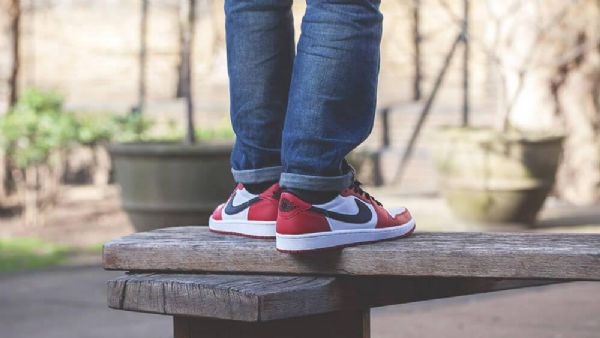 Nike Air Jordan 1 Low Tops Chicago Sko Til Mænd Rød Hvid Sort