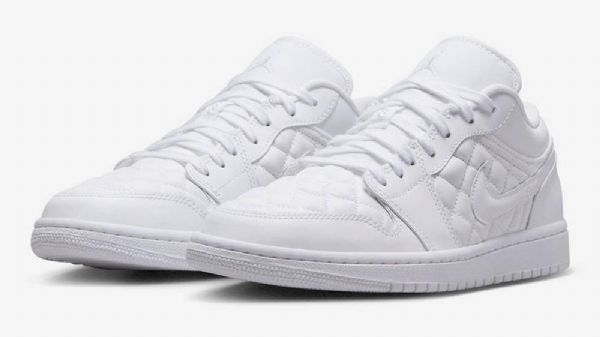 Nike Air Jordan 1 Low Tops Polstrede Triple Sko Til Damer Hvid