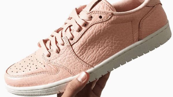 Nike Air Jordan 1 Low Tops Swooshless Sko Til Mænd Lyserød