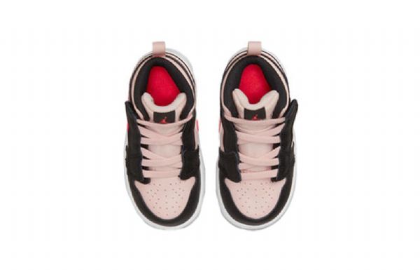 Nike Air Jordan 1 Mid Tops Alt Retro Basketball Sko Til Børn Sort Lyserød