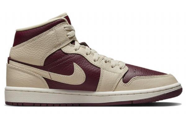 Nike Air Jordan 1 Mid Tops Beach Cherrywood Sko Til Damer Burgundy Khaki