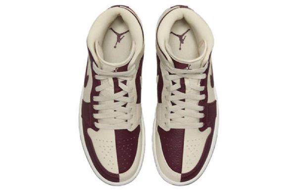 Nike Air Jordan 1 Mid Tops Beach Cherrywood Sko Til Damer Burgundy Khaki