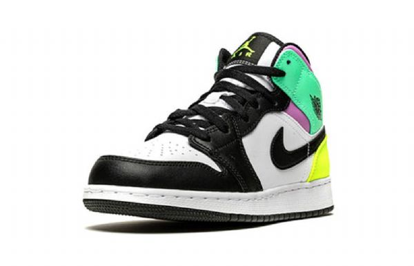 Nike Air Jordan 1 Mid Tops Gs Basketball Sko Til Mænd Flerfarvet