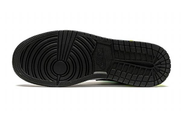 Nike Air Jordan 1 Mid Tops Gs Basketball Sko Til Mænd Flerfarvet