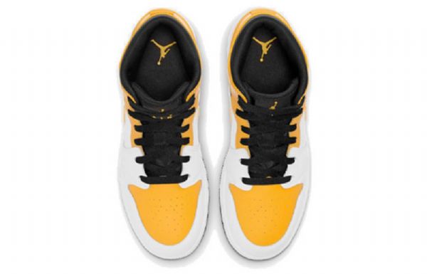 Nike Air Jordan 1 Mid Tops Gs Basketball Sko Til Mænd Guld