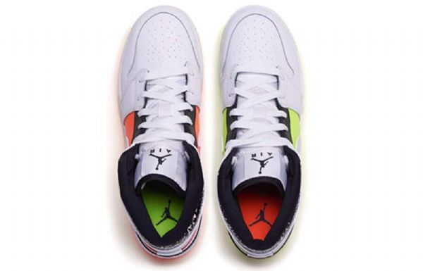 Nike Air Jordan 1 Mid Tops Gs Basketball Sko Til Mænd Hvid