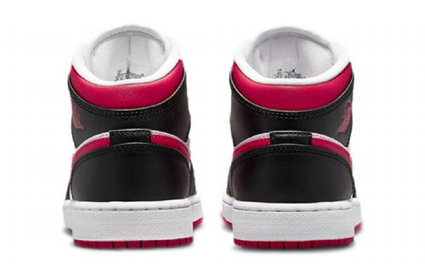 Nike Air Jordan 1 Mid Tops Gs Basketball Sko Til Mænd Hvid