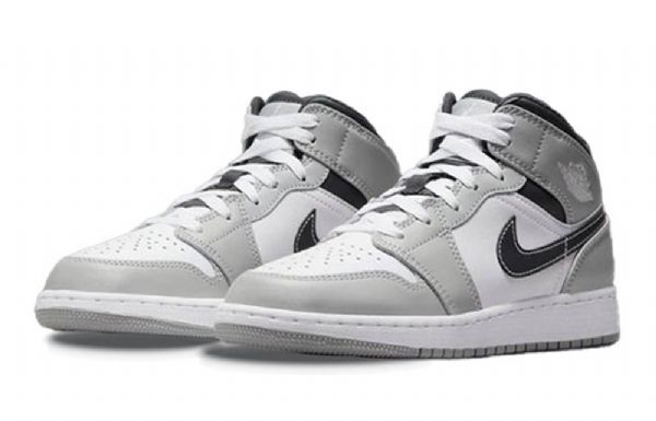 Nike Air Jordan 1 Mid Tops Gs Basketball Sko Til Mænd Lysegrå