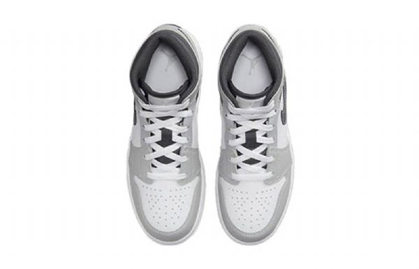 Nike Air Jordan 1 Mid Tops Gs Basketball Sko Til Mænd Lysegrå