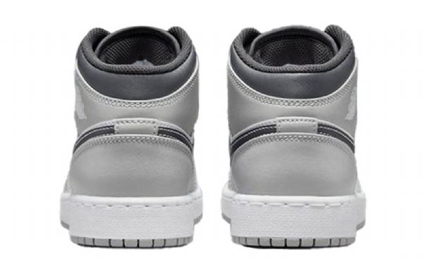 Nike Air Jordan 1 Mid Tops Gs Basketball Sko Til Mænd Lysegrå