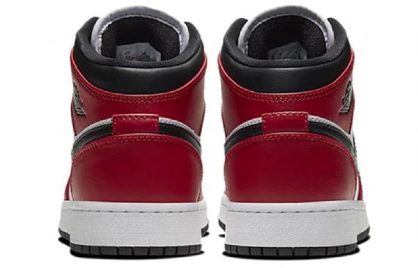 Nike Air Jordan 1 Mid Tops Gs Basketball Sko Til Mænd Sort