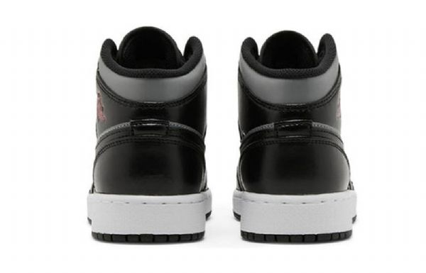 Nike Air Jordan 1 Mid Tops Gs Basketball Sko Til Mænd Sort Grå