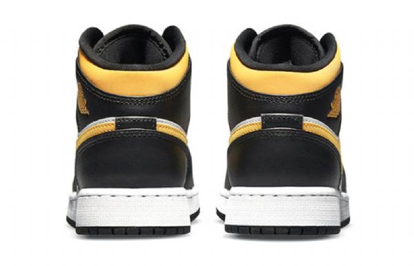 Nike Air Jordan 1 Mid Tops Gs Basketball Sko Til Mænd Sort Guld
