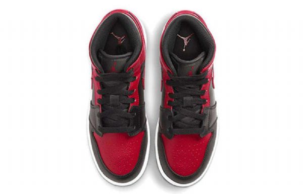 Nike Air Jordan 1 Mid Tops Gs Basketball Sko Til Mænd Sort Rød