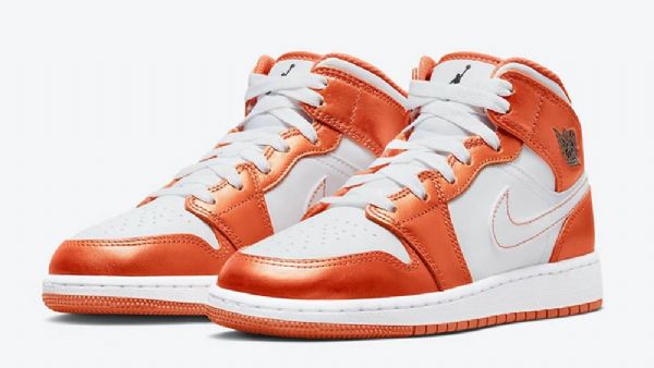 Nike Air Jordan 1 Mid Tops Gs Sko Til Mænd Hvid Orange