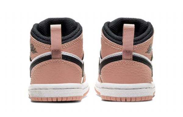 Nike Air Jordan 1 Mid Tops Gt Retro Basketball Sko Til Børn Lyserød