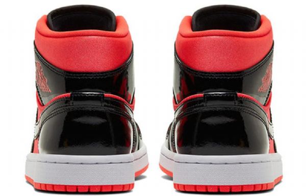 Nike Air Jordan 1 Mid Tops Retro Basketball Sko Til Damer Sort Rød
