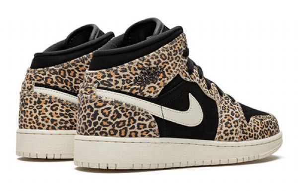 Nike Air Jordan 1 Mid Tops Se Gs Basketball Sko Til Mænd Leopard