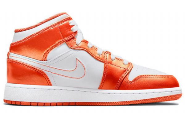 Nike Air Jordan 1 Mid Tops Se Gs Basketball Sko Til Mænd Orange