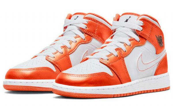 Nike Air Jordan 1 Mid Tops Se Gs Basketball Sko Til Mænd Orange