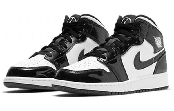Nike Air Jordan 1 Mid Tops Se Gs Basketball Sko Til Mænd Sort Hvid