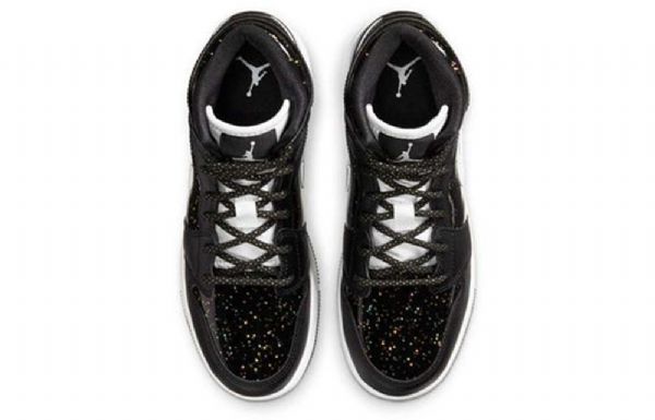 Nike Air Jordan 1 Mid Tops Se Gs Basketballsko Til Mænd Sort