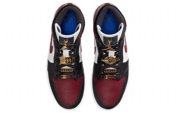 Nike Air Jordan 1 Mid Tops Se Retro Basketball Sko Til Damer Guld