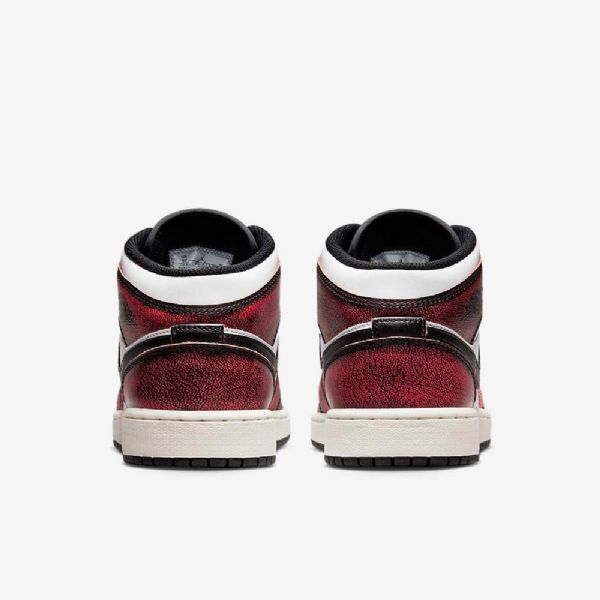 Nike Air Jordan 1 Mid Tops Se Sko Til Børn Sort Hvid