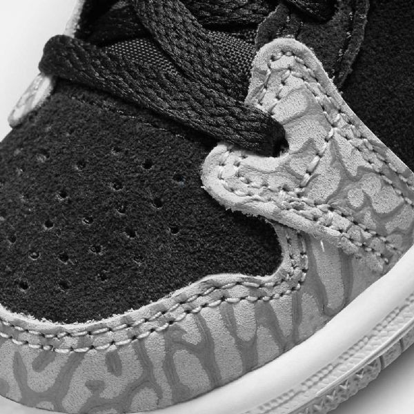 Nike Air Jordan 1 Mid Tops Se Sko Til Børn Sort Hvid Lysegrå Rød