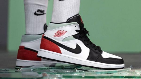 Nike Air Jordan 1 Mid Tops Se Union Toe Sko Til Damer Sort