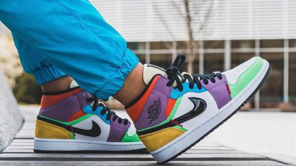 Nike Air Jordan 1 Mid Tops Secolor Sko Til Damer Flerfarvet