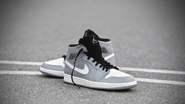 Nike Air Jordan 1 Mid Tops Sko Til Mænd Grå