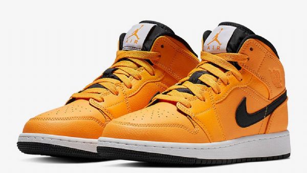 Nike Air Jordan 1 Mid Tops Sko Til Mænd Guld Sort