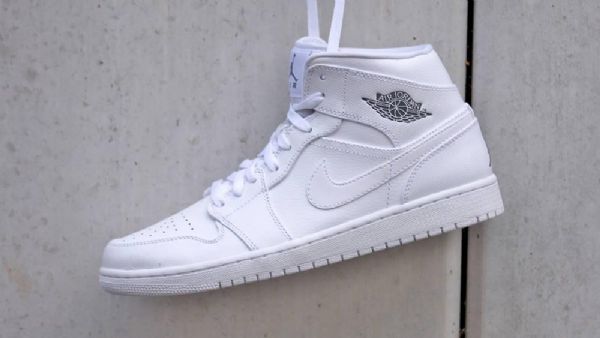 Nike Air Jordan 1 Mid Tops Sko Til Mænd Hvid