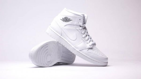 Nike Air Jordan 1 Mid Tops Sko Til Mænd Hvid
