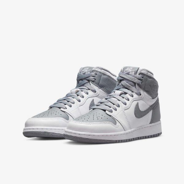 Nike Air Jordan 1 Retro High Tops Og Sko Til Børn Grå Hvid