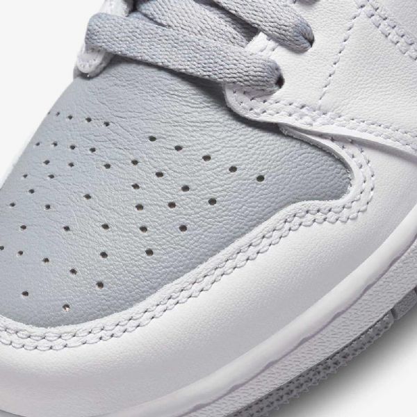 Nike Air Jordan 1 Retro High Tops Og Sko Til Børn Grå Hvid