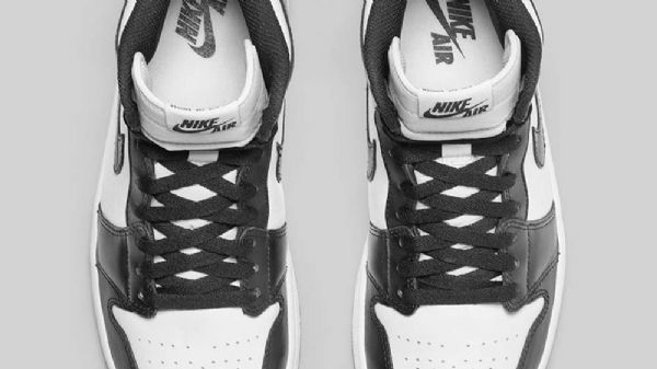 Nike Air Jordan 1 Retro High Tops Og Sko Til Mænd Sort Hvid
