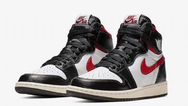 Nike Air Jordan 1 Retro High Tops Og Sko Til Mænd Sort Rød