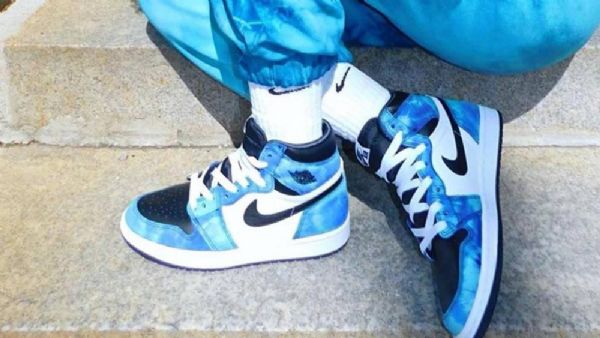 Nike Air Jordan 1 Retro High Tops Og Tie Dye Sko Til Mænd Flerfarvet