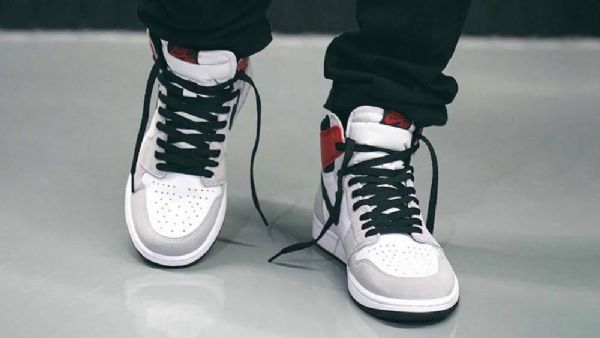 Nike Air Jordan 1 Retro High Tops Sko Til Mænd Lysegrå