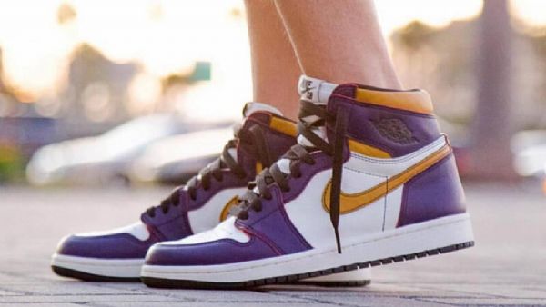 Nike Air Jordan 1 Retro Høje Toppe Og Defiant Sb La To Chicago Sko Til Damer Lilla Hvid