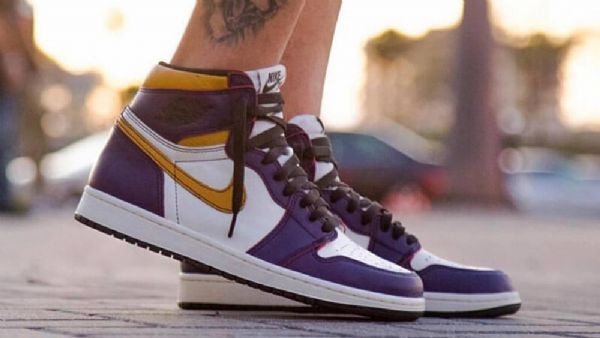 Nike Air Jordan 1 Retro Høje Toppe Og Defiant Sb La To Chicago Sko Til Damer Lilla Hvid