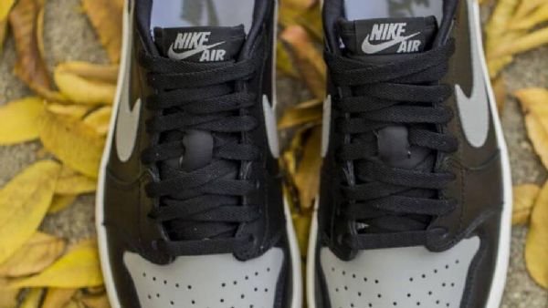 Nike Air Jordan 1 Retro Low Toppe Og Shadow Sko Til Mænd Sort Grå