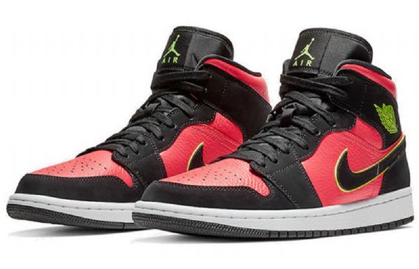 Nike Air Jordan 1 Retro Mid Tops Basketball Sko Til Damer Sort Rød