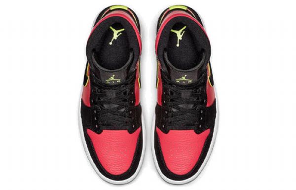Nike Air Jordan 1 Retro Mid Tops Basketball Sko Til Damer Sort Rød