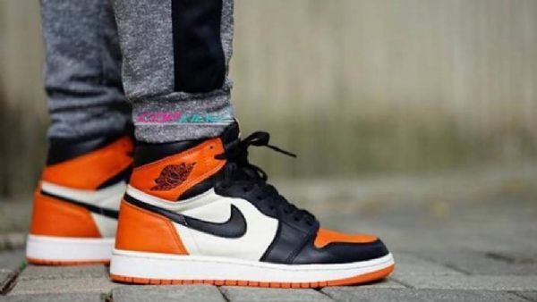 Nike Air Jordan 1 Shatteredboard Sko Til Mænd Orange Sort Hvid